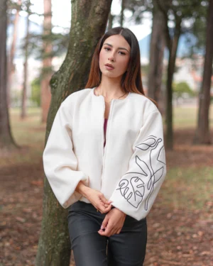 CHAQUETA BORDADA - Marfil