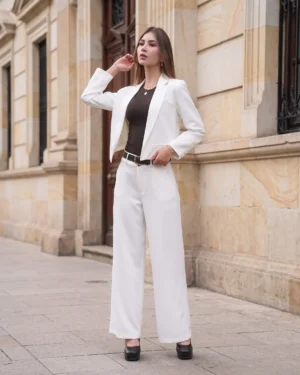 CONJUNTO BLAZER CORTO - Marfil